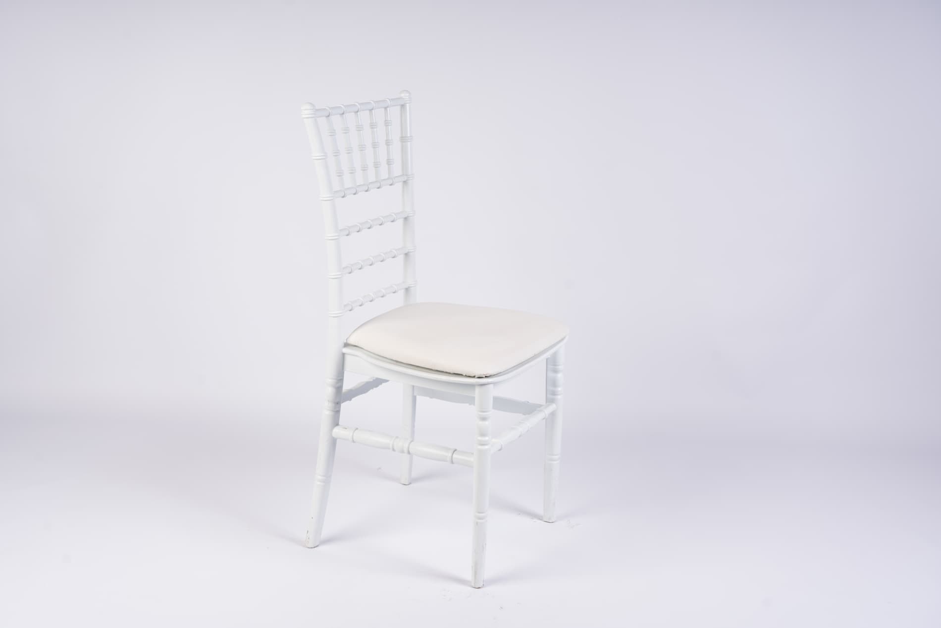 Alquiler Silla Chivarri Blanca para eventos.